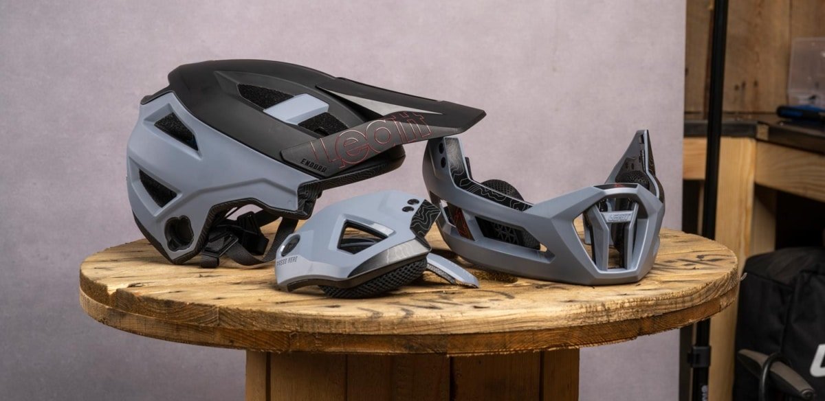 LEATT 3.0 ENDURO V23