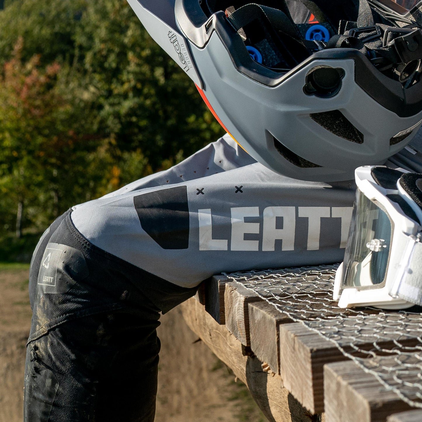LEATT GRAVITY 4.0 Niños