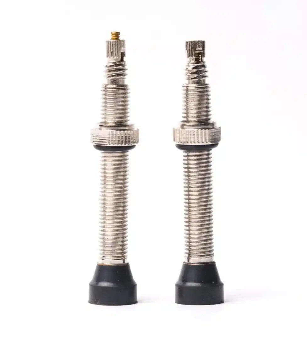 KIT TUBELESS CINTA 32MM + LIQUIDO + VALVULAS 2 Ruedas