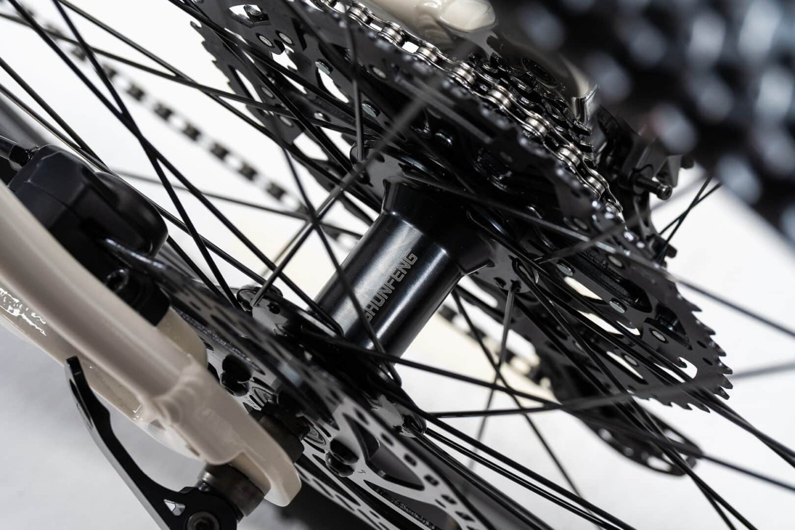 LIT SPORT 1x10 Shimano Cues