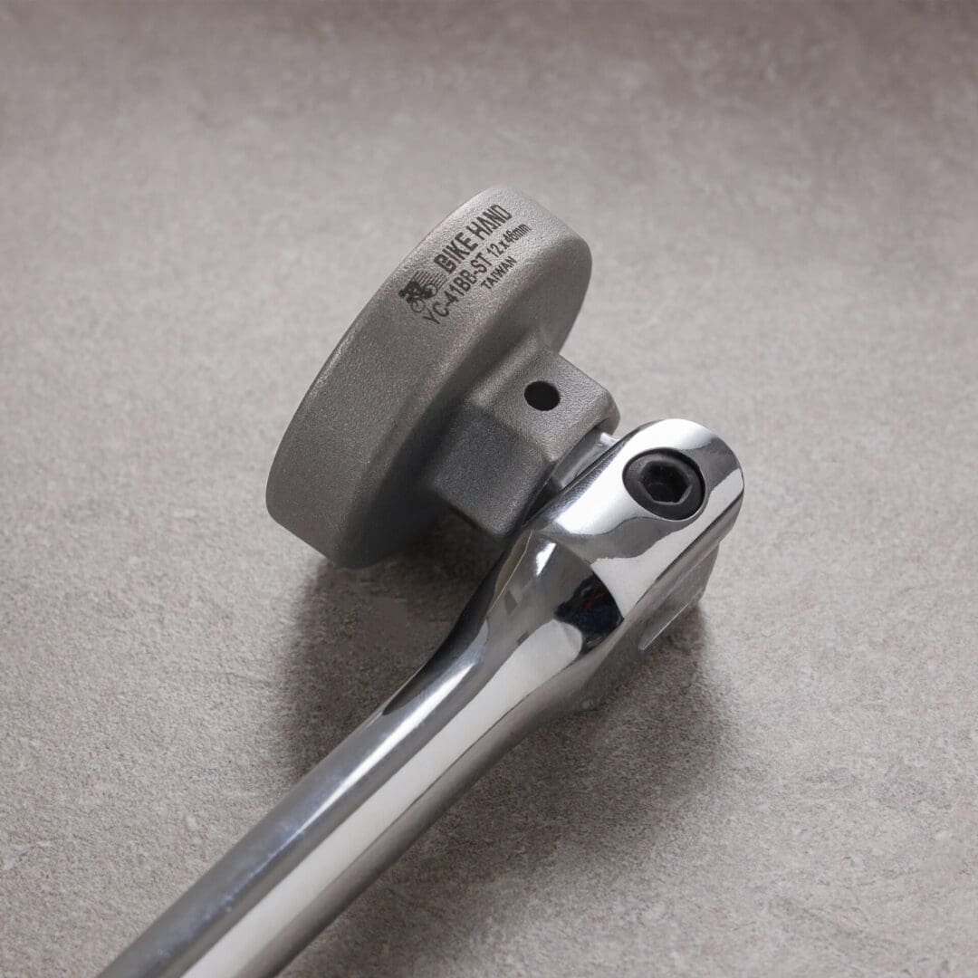 BIKE HAND YC-41BB-ST Caja Dub 12x46mm